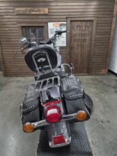 2014 Harley-Davidson® Heritage Softail® Classic 658 CHAR PRL/B SLVR W/ PINS thumb 2