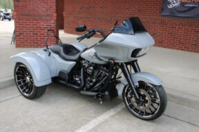 2025 Harley-Davidson® Road Glide® 3 Billiard Gray thumb 3