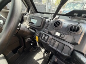 2026 Can-Am Defender MAX DPS™ CAB HD10 thumb 2