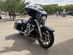 2021 Harley-Davidson® Street Glide® Special Gauntlet Gray Metallic/Vivid Black thumb 2