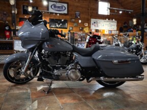 2026 Harley-Davidson® Street Glide® Dark Billiard Gray Chrome Trim thumb 3