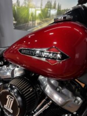 2018 Harley-Davidson® Softail Slim® WICKED RED thumb 3
