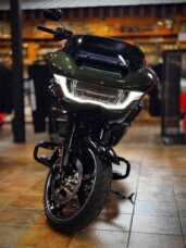 2026 Harley-Davidson® Road Glide® Olive Steel Metallic / Vivid Black Black Trim thumb 2