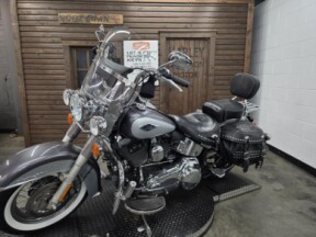 2014 Harley-Davidson® Heritage Softail® Classic 658 CHAR PRL/B SLVR W/ PINS thumb 0