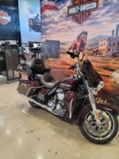 2021 Harley-Davidson<sup>®</sup> Ultra Limited Midnight Crimson FLHTK thumb 0