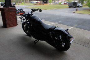2025 Harley-Davidson® Nightster® Vivid Black thumb 0