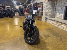 Harley-Davidson® Street Bob™ 114 2024 FXBBS BILLIARD GRAY thumb 2