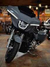 2026 Harley-Davidson® Street Glide® Dark Billiard Gray Chrome Trim thumb 2