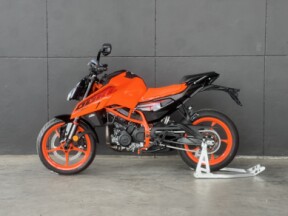 2024 KTM 390 DUKE ORANGE thumb 1