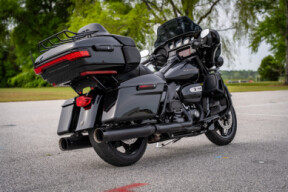 2021 Harley-Davidson® Ultra Limited FLHTK thumb 2