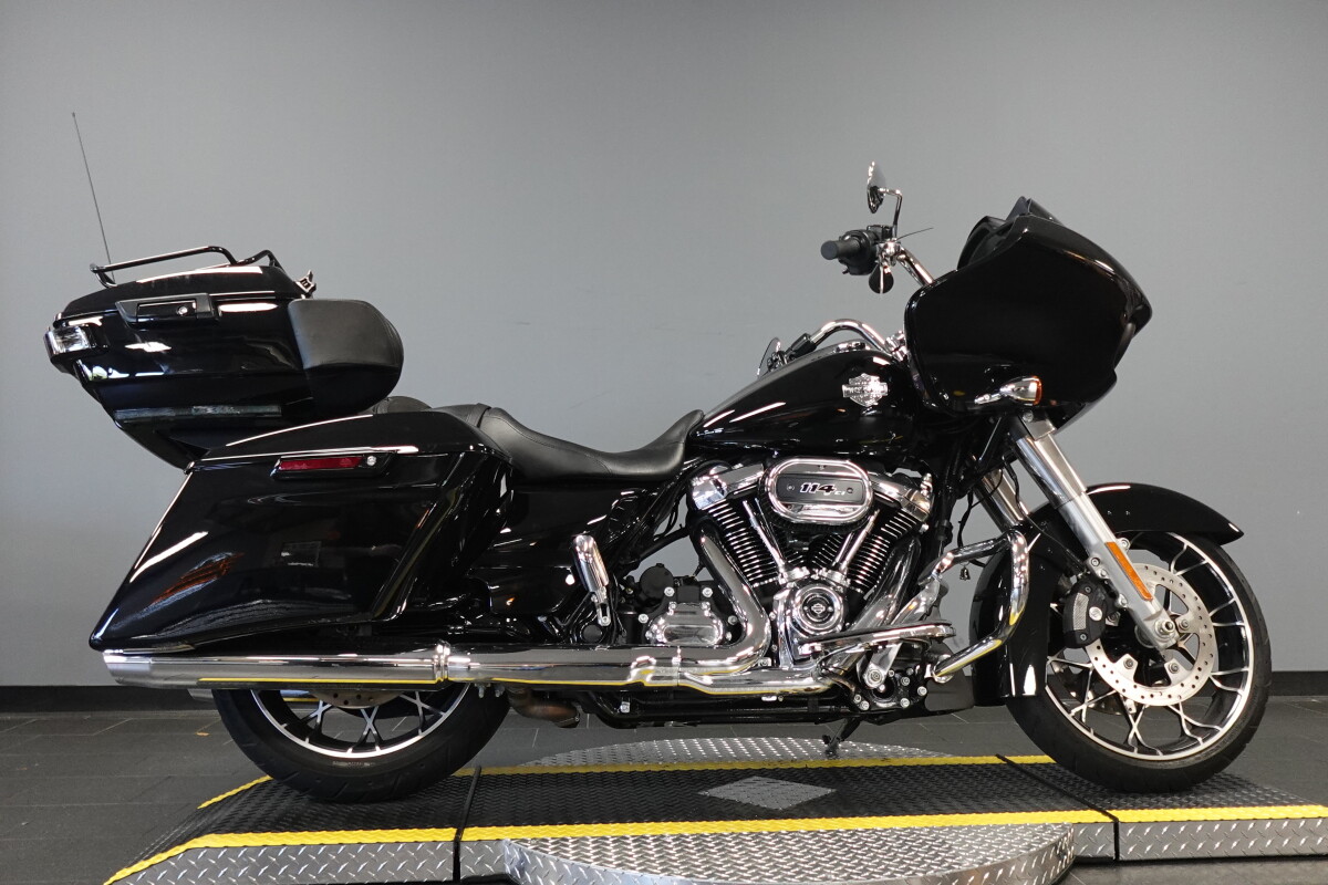 2023 Harley-Davidson® Road Glide® Vivid Black | The Woodlands