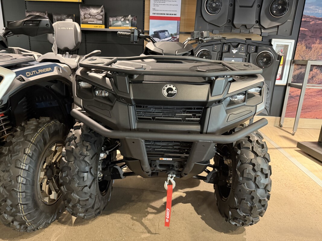 2026 Can-Am Outlander™ XT 700, photo 8