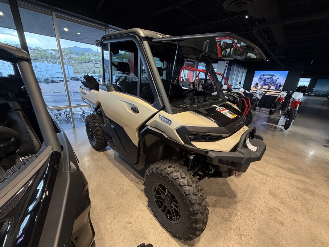 2026 Can-Am Defender Limited HD11, photo 15