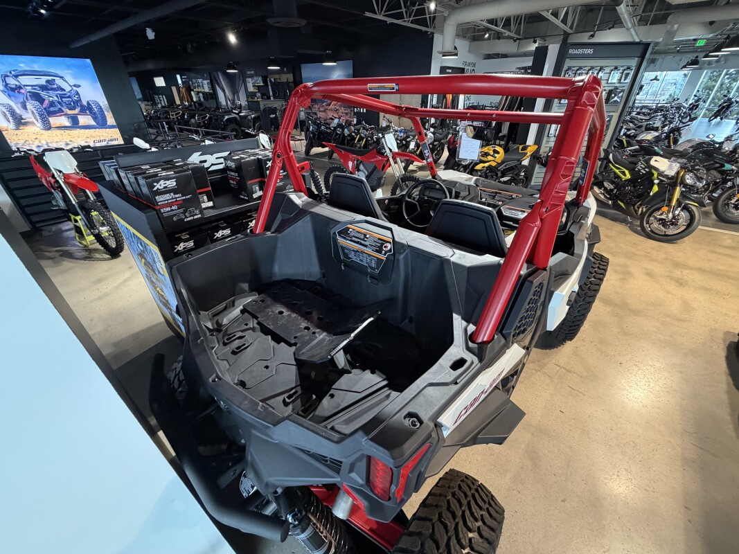 2026 Can-Am Maverick™ Sport X rc 1000R, photo 13