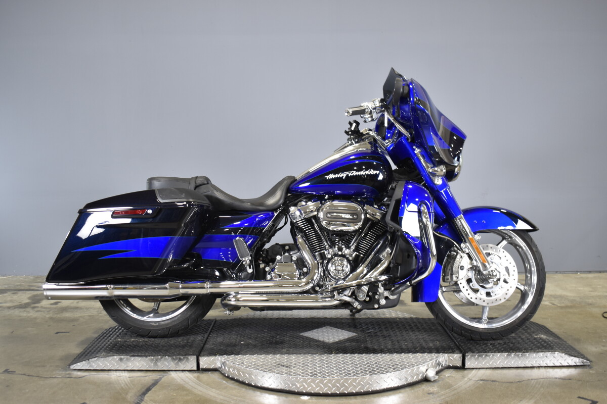 2020 Harley-Davidson® CVO™ Street Glide® FLHXSE | MotorCity Harley