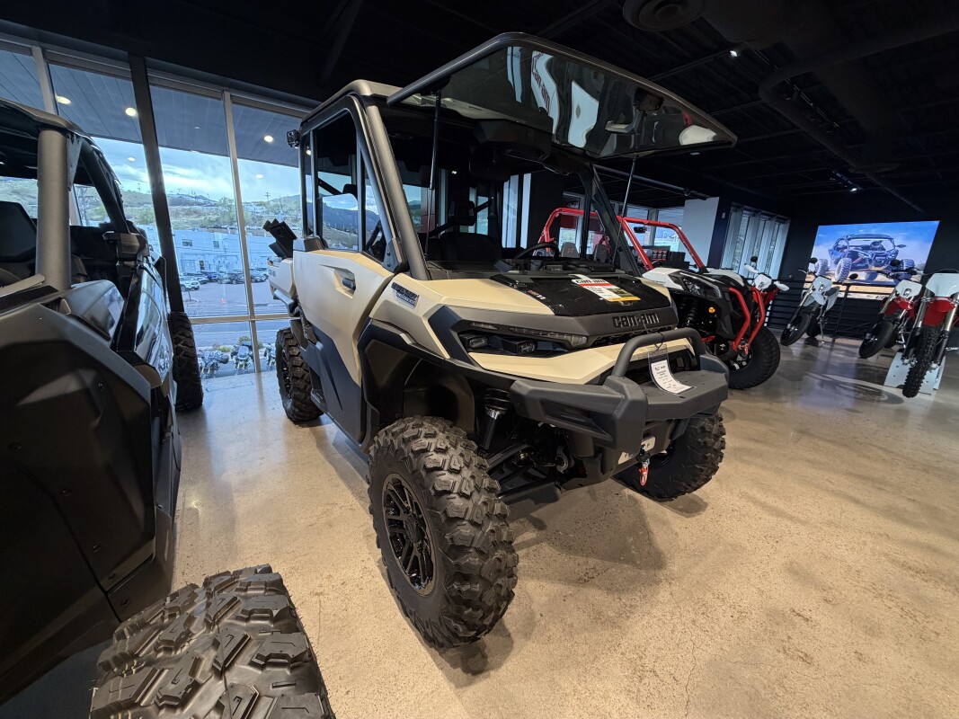 2026 Can-Am Defender Limited HD11, photo 14