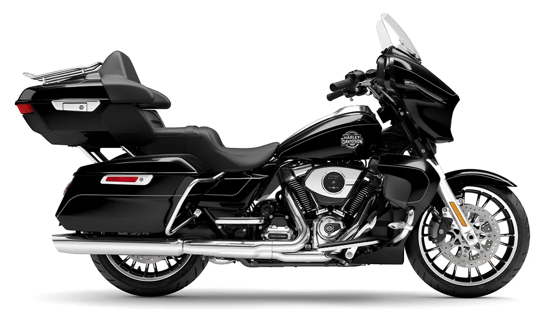 2026 Harley-Davidson® Street Glide Limited Vivid Black Chrome Trim