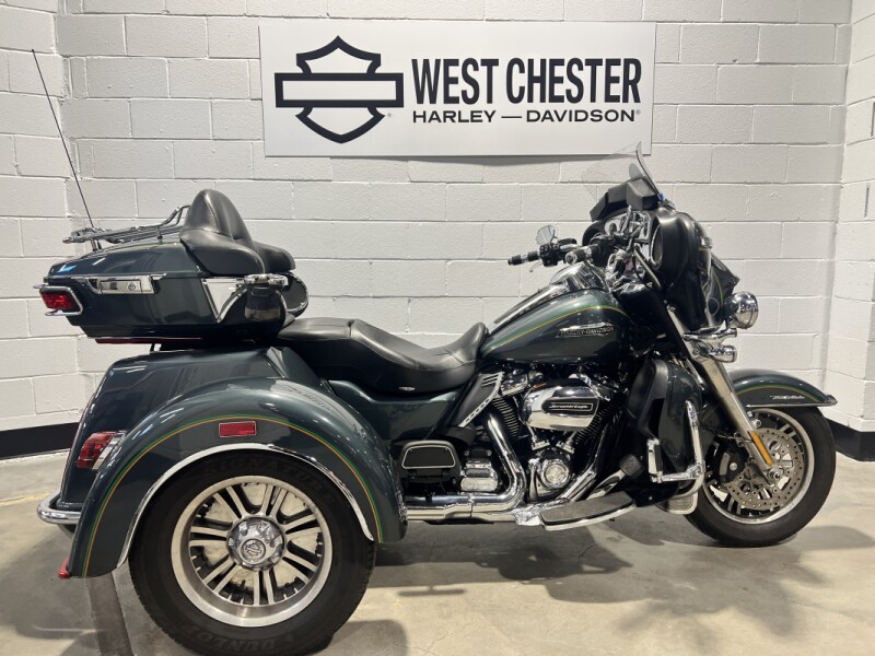 2020 Harley-Davidson® Tri Glide® Ultra Spruce FLHTCUTG