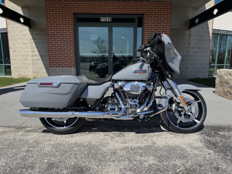 2026 Harley-Davidson® Street Glide® FLHX DRK BILIARD GRY