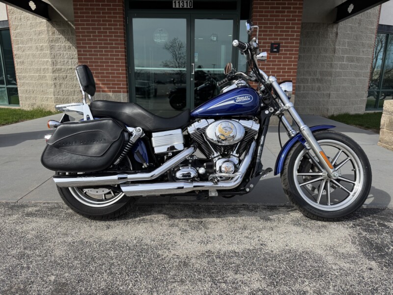 2006 Harley-Davidson® Low Rider® DEEP COBALT W/PINSTRIPE