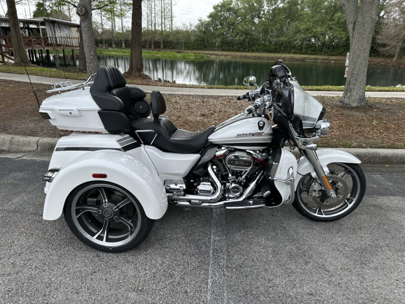 2020 Harley-Davidson® CVO™ Tri Glide®