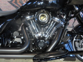 2026 Harley-Davidson® Road Glide™ FLTRX thumb 2