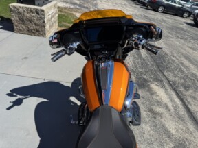 2026 Harley-Davidson® CVO Street Glide Torched Orange CVO Tri-Tone thumb 1