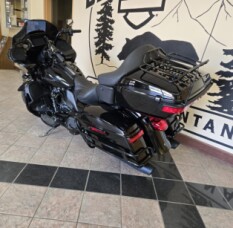 2021 Harley-Davidson® Road Glide® Limited Vivid Black thumb 2