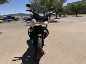 2022 Harley-Davidson® Pan America™ 1250 Special Fastback Blue/White Sand Pearl thumb 2