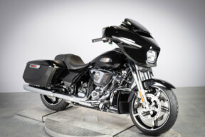 2026 Harley-Davidson® Street Glide® FLHX thumb 2