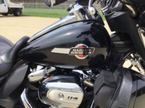 FLHTCUTG 2022 Tri Glide® Ultra thumb 3