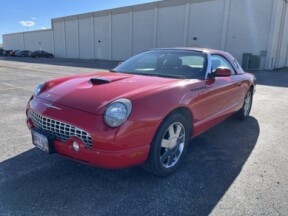 2002 Ford Thunderbird thumb 1