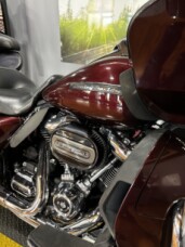 2018 Harley-Davidson® Road Glide® Ultra TWISTED CHERRY W/PINSTRIPE thumb 3