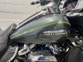 2020 Harley-Davidson® Tri Glide® Ultra Spruce FLHTCUTG thumb 3