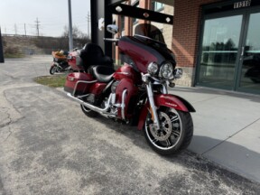 2021 Harley-Davidson® Ultra Limited Billiard Red/Vivid Black thumb 3