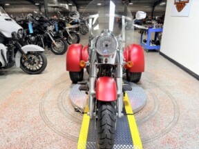 2019 FLRT Harley-Davidson® Freewheeler® Wicked Red Denim thumb 1