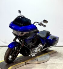 2025 CVO™ Road Glide™ FLTRXSE thumb 0