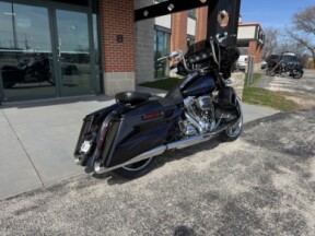 2016 Harley-Davidson® CVO™ Street Glide® FLHXSE Black Licorice with Midnight Cobalt Flames thumb 3