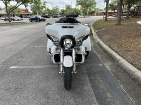 2020 Harley-Davidson® CVO™ Tri Glide® thumb 2