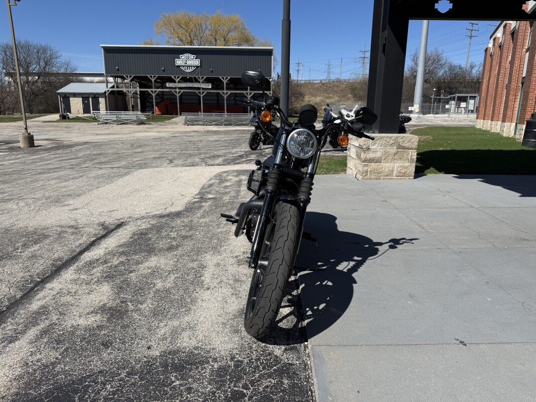 2016 Harley-Davidson Iron 883
