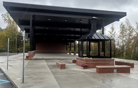 New Commons - Watch for Traffic