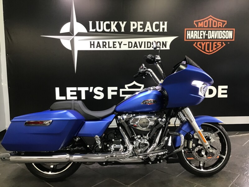 2026 Harley-Davidson® Road Glide® Aurora Blue Denim Chrome Trim