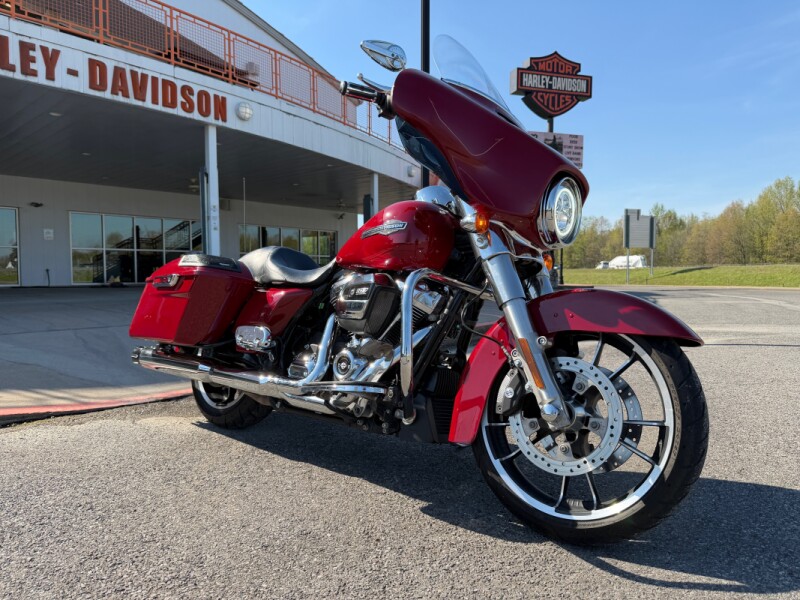 2021 Harley-Davidson® Street Glide® Billiard Red