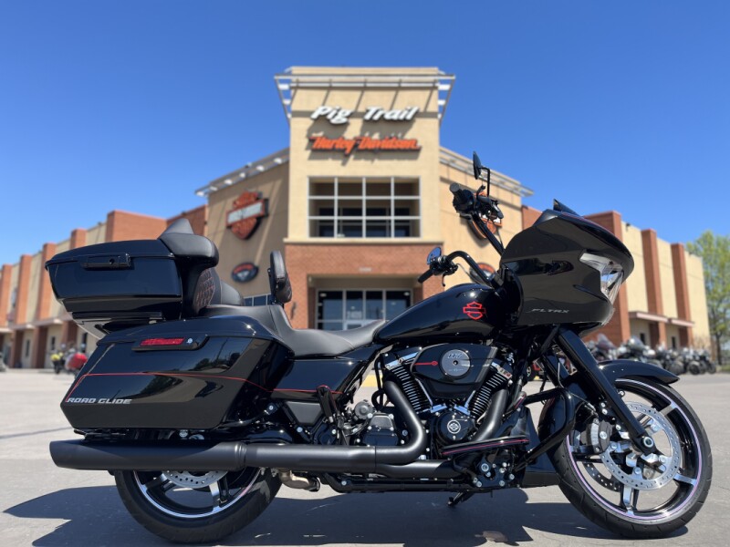 2026 Harley-Davidson® FLTRX Road Glide® Vivid Black