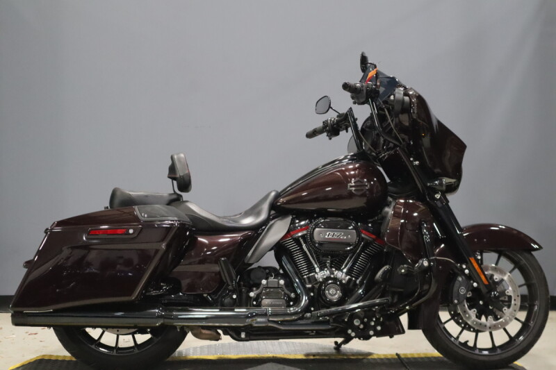2019 Harley-Davidson® CVO™ Street Glide® FLHXSE