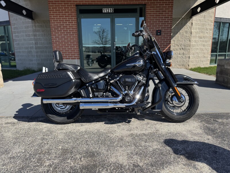2020 Harley-Davidson® Heritage Classic 114 Vivid Black