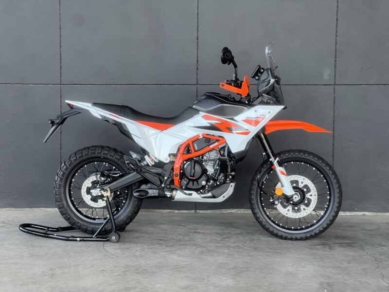 2025 390 ADVENTURE R WHITE