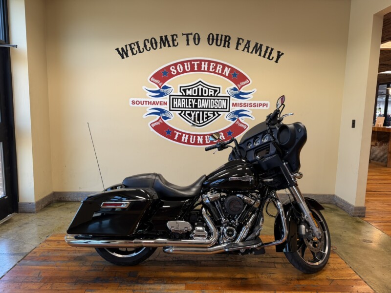 2021 Harley-Davidson® Street Glide® Vivid Black