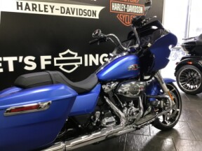 2026 Harley-Davidson® Road Glide® Aurora Blue Denim Chrome Trim thumb 2