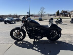 2016 Harley-Davidson® Iron 883™ Black Denim thumb 0